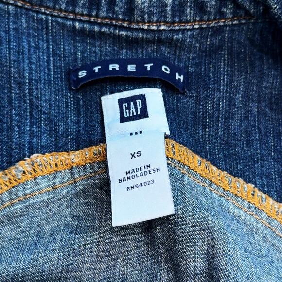 Gap Denim Jacket Womens XS Blue Jean Fitted Button Up Pockets Chore Y2K 80's - Picture 3 of 11
